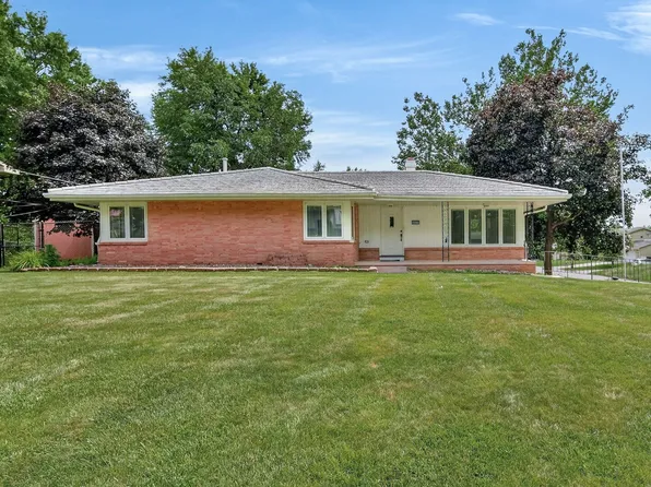 6522 Lincoln Ave, Windsor Heights, IA 50324