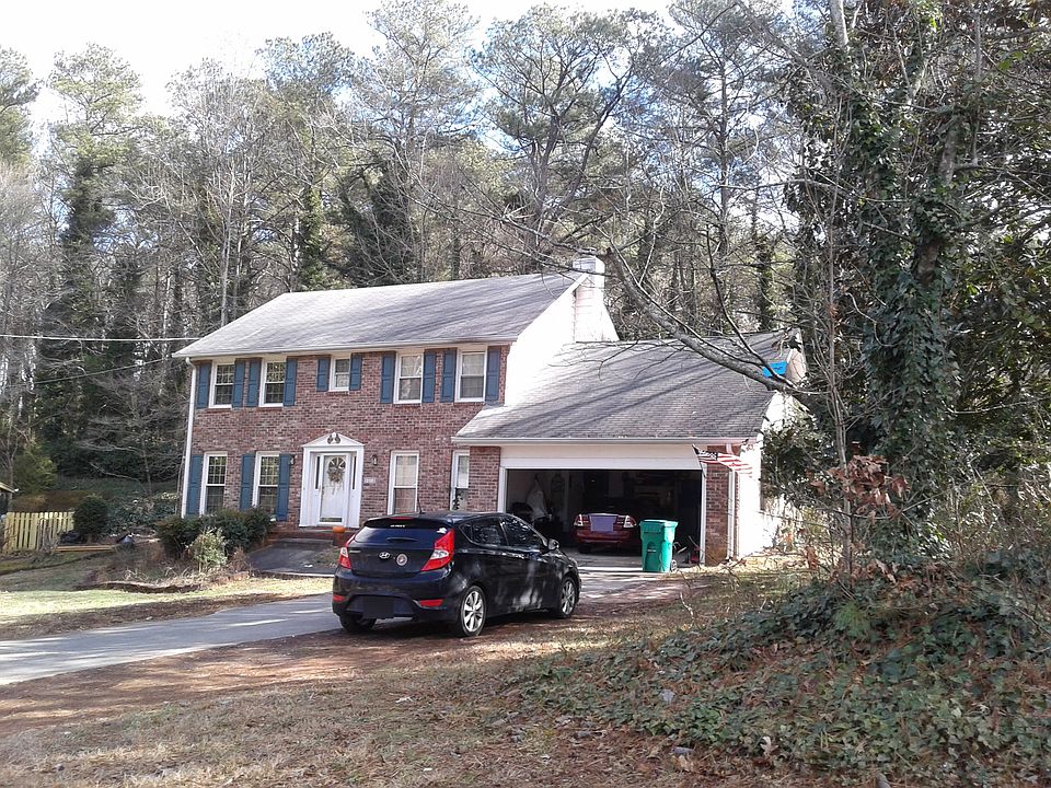 2nd image of 3202 Olde Dekalb Way