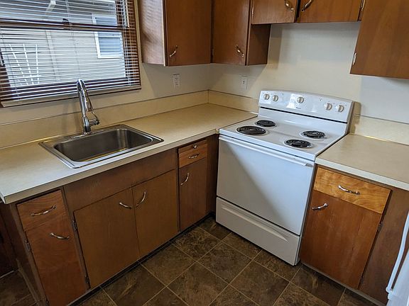 4th image of 7403 Tennessee Ln #7423