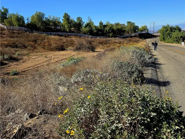 28706002 Multiview Dr, Perris, CA 92570