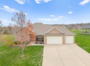1609 SW Timberline Rd, Oak Grove, MO 64075