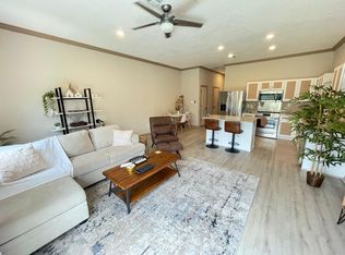 8607 Key Windy Way UNIT 2, Converse, TX 78109