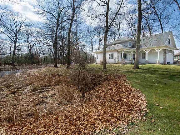 3rd image of 53162 Cobus Woods Ct