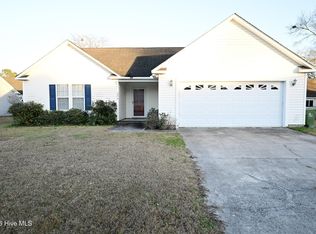 309 Dapper Dan Dr, Sneads Ferry, NC 28460