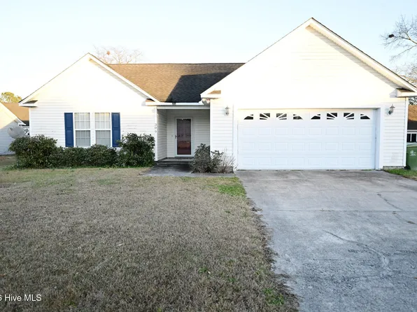 309 Dapper Dan Drive, Sneads Ferry, NC 28460