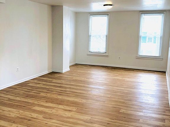 3rd image of 512 N Patrick St #B