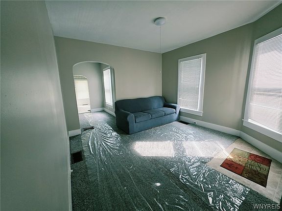 3rd image of 221 W Bank St