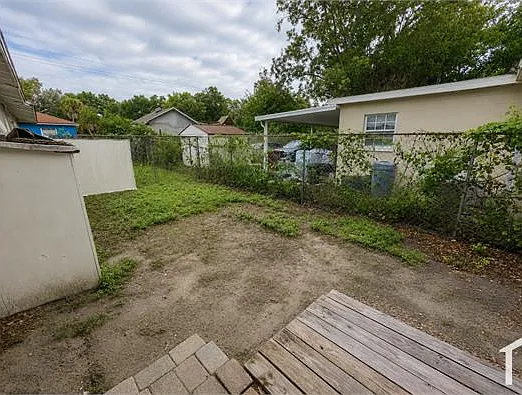 606 S Gordon St — Photo 3