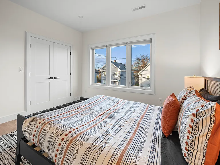 21 Bolton St #2 — Photo 14