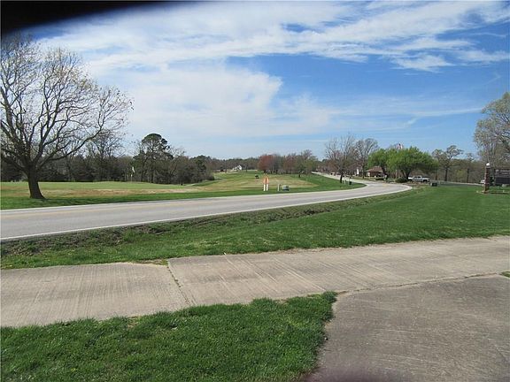 3rd image of Valley Dr