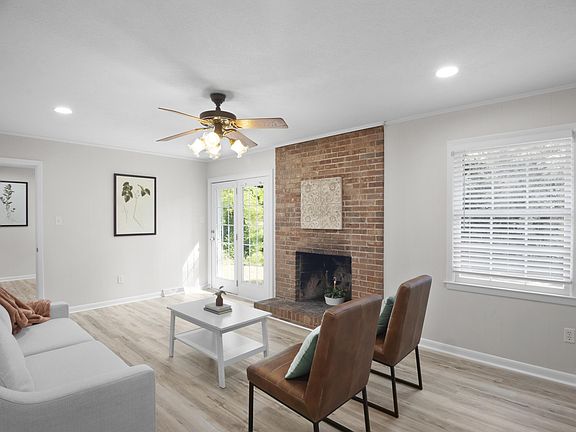 4th image of 205 Hartwell Dr