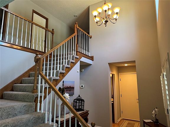 4th image of 4233 NE 60th Ct