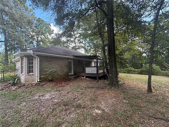 3rd image of 1075 Salco Rd W