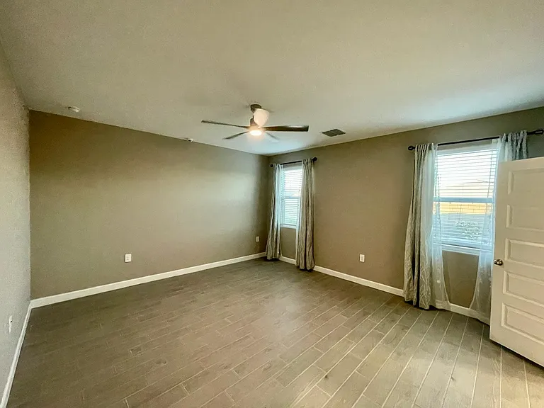 23955 W Watkins St — Photo 6