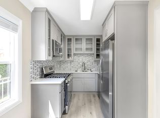 8615 W Olympic Blvd, Los Angeles, CA 90035