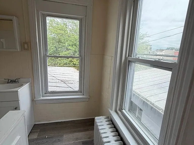 232 Wunder St — Photo 13