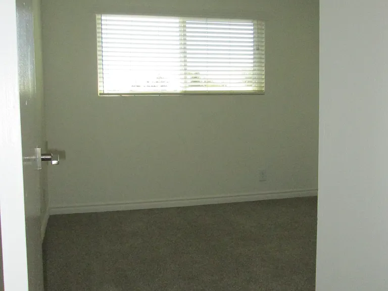 Brentwood/Suntree East Apartments — Photo 77