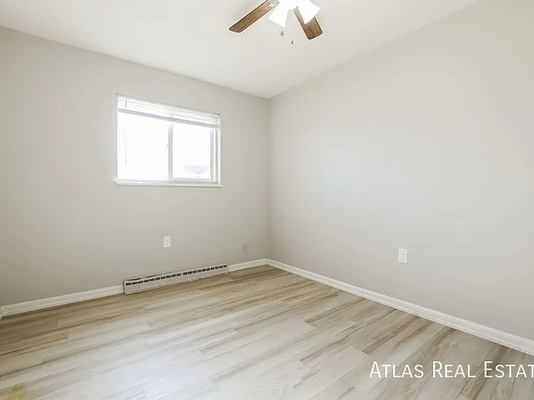881 E Egbert St — Photo 22