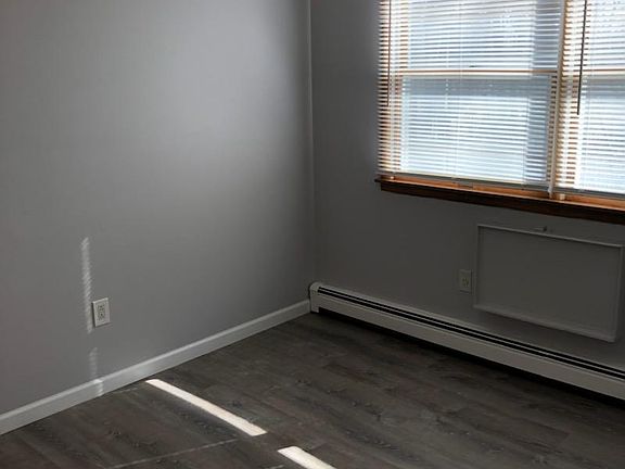 5th image of 440 Sinclair Ave #1
