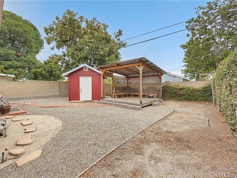 10751 Allen Dr — Photo 30