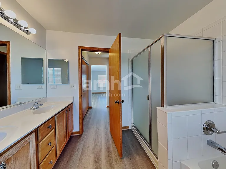 1204 Stonecrop Ln — Photo 13