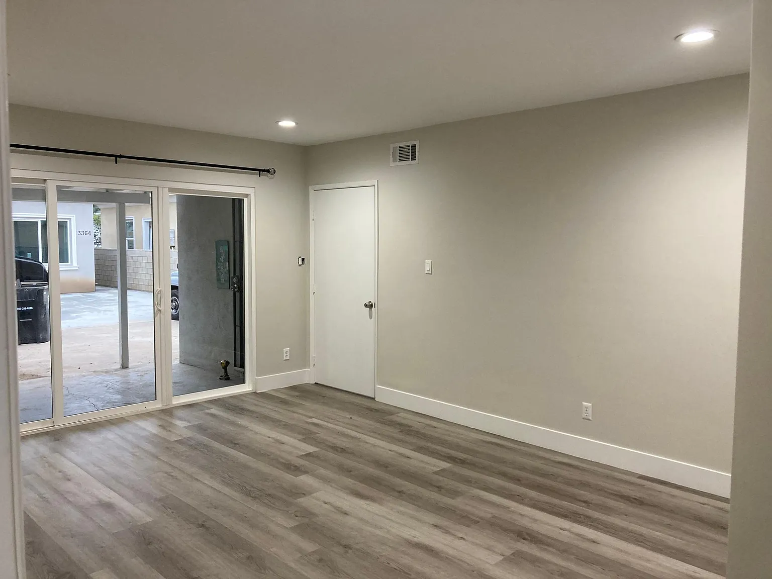 3362 Angelus Ave — Photo 4