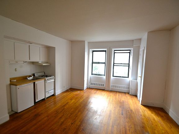5th image of 169 W 74th St APT 2B