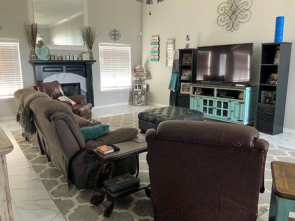 5th image of 8012 Eyre Dr