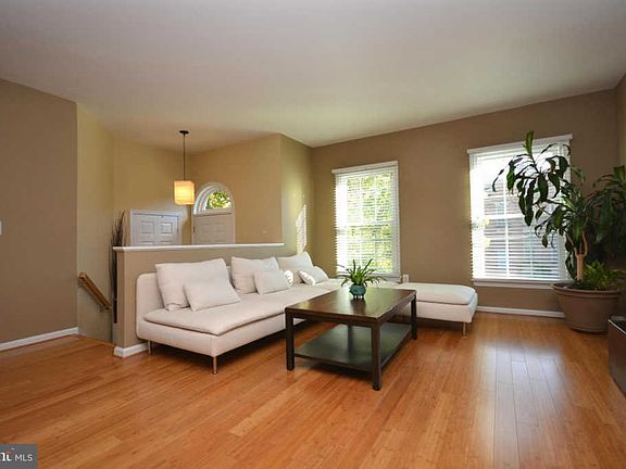 4th image of 5136 Winding Woods Dr