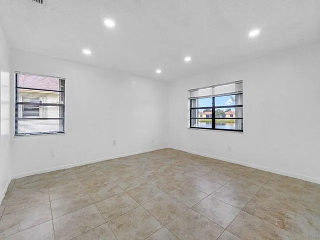 1620 Granfern Ave — Photo 10