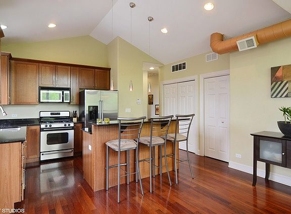 5th image of 2630 W Evergreen Ave APT 3W