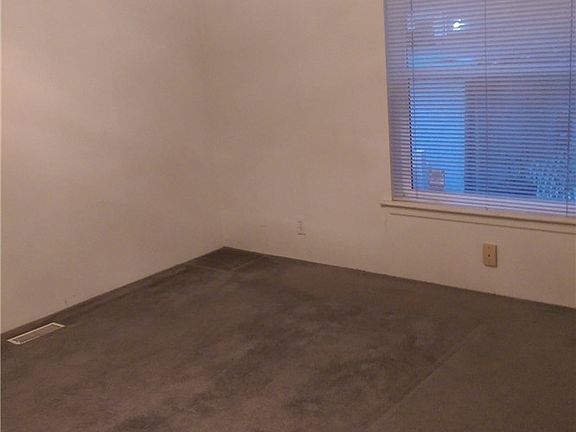 3rd image of 15527 97th Avenue Ct E