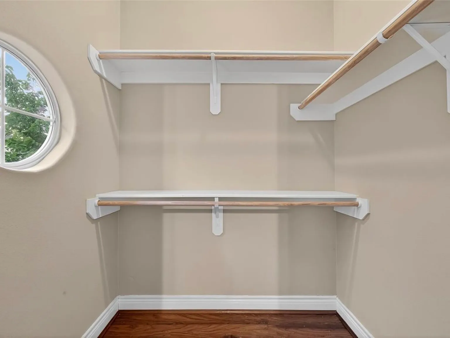 1 bed, 132 sqft, $899 — Photo 3
