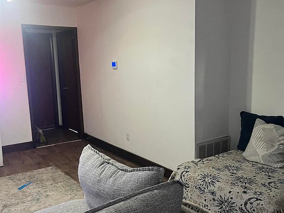 2nd image of 637 Quisenberry St