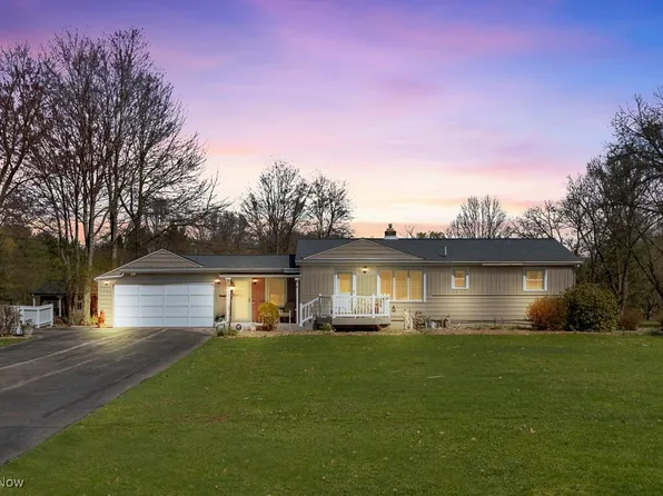 1363 Carle Rd, Akron, OH 44333