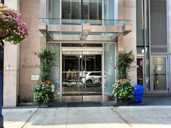 88 Cumberland St, Toronto, ON
