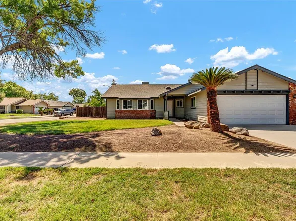 443 Meadowbrook Street, Tulare, CA 93274