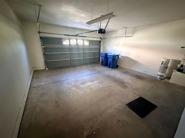 7605 Rolling View Dr #101 — Photo 27