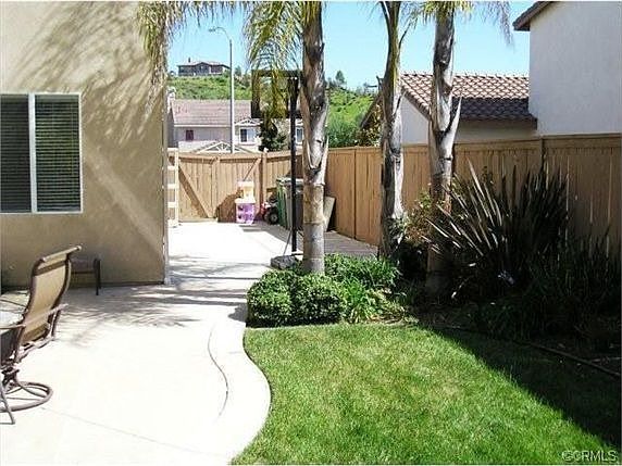 Smaller of the side yards