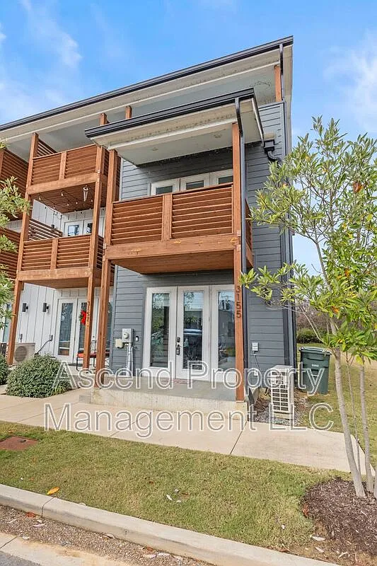 2 bed, 2.0 bath, 1350 sqft, $1,899 — Photo 1
