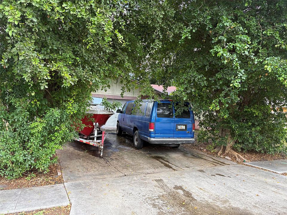 1st image of 2109 Pinehurst Drive