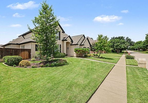 3rd image of 8217 Thornhill Dr