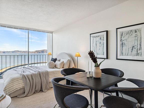 5th image of 1050 N Point St APT 1504
