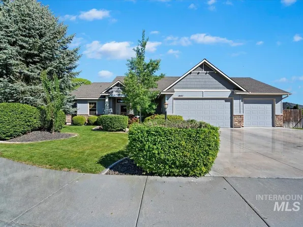 1807 N Calaveras Dr, Kuna, ID 83634