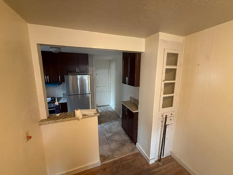 1214 W Hays St #3 — Photo 3
