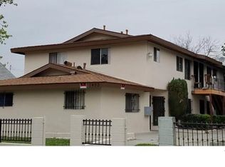 1423 W 80th St APT 4, Los Angeles, CA 90047