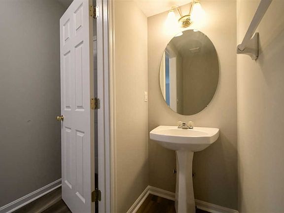 5th image of 1265 Harbor Ct