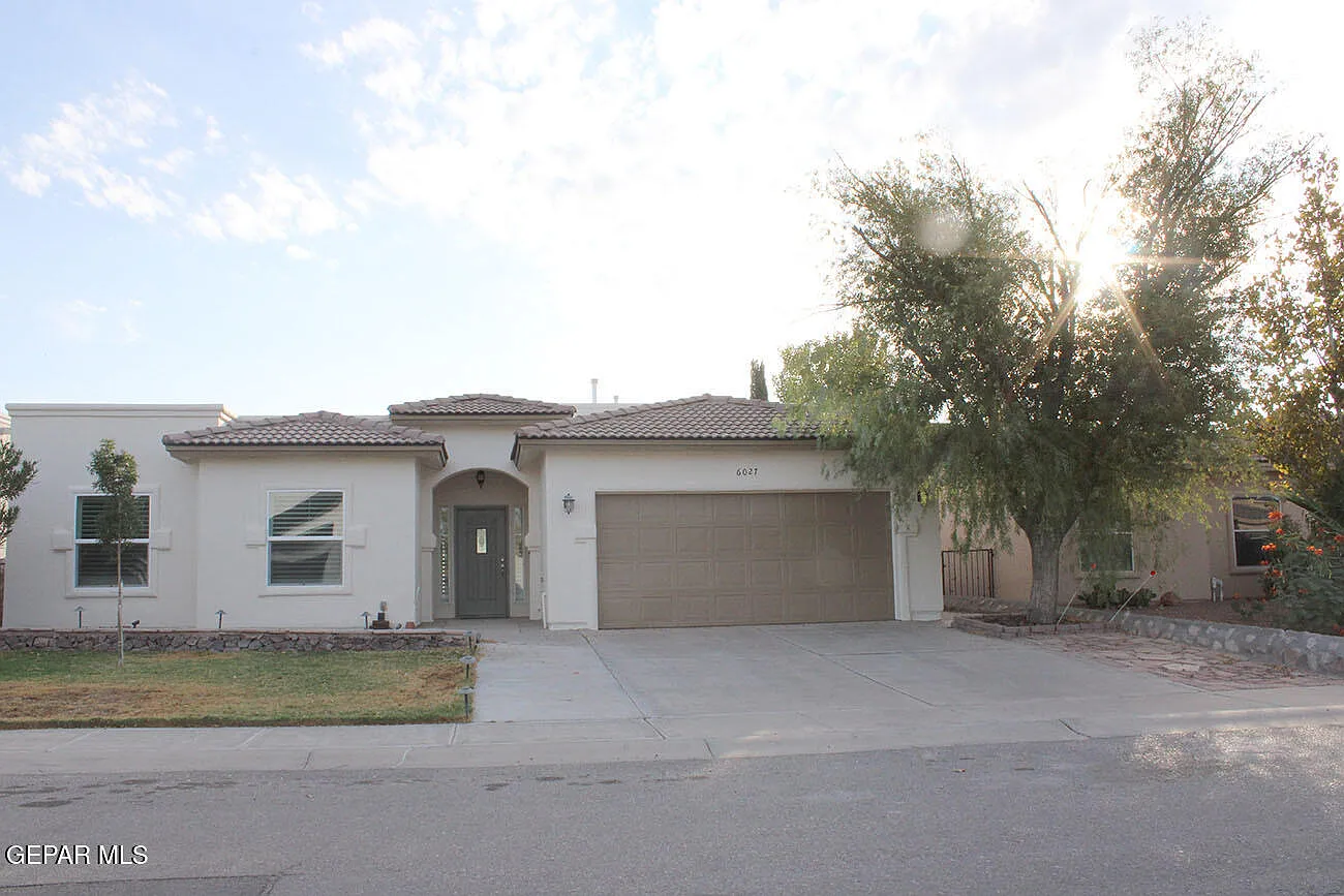 3 bed, 2.0 bath, 1516 sqft, $1,800 — Photo 1