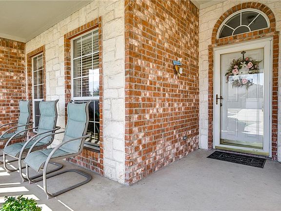 4th image of 900 Friar Dr
