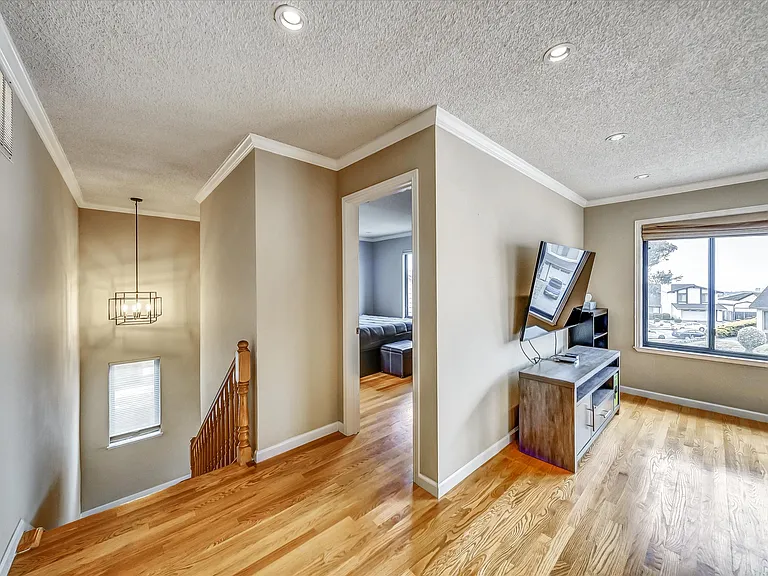 102 Valleyview Way — Photo 5